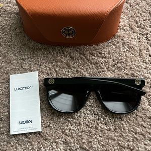 COPY - Tory Burch sunglasses